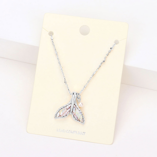 Mother of Pearl Tail Necklace